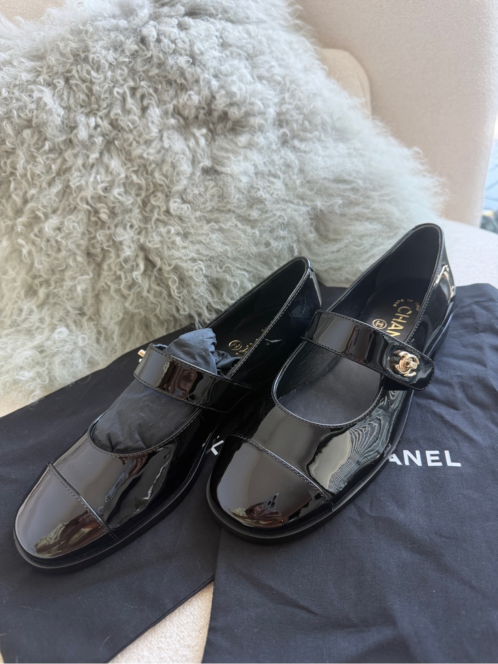 CHANEL Black Patent Leather Mary Jane Flats - Picture 3 of 6